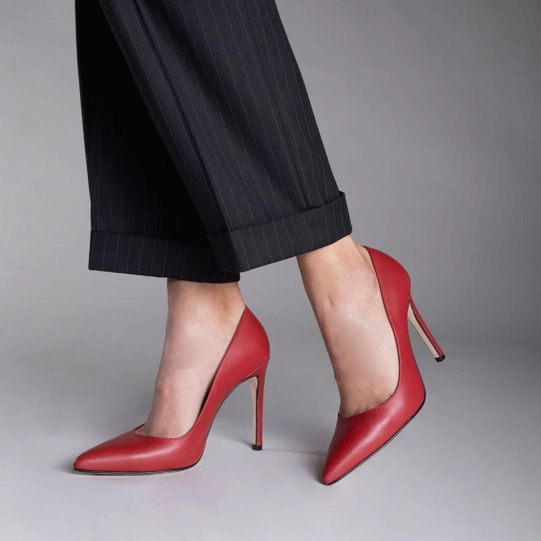 REGINA PUMP 105 - Rojo Regina Romero Zapato Zapatilla Tacon Alto Para Dama En Piel 2 REGINA PUMP 105 - Rojo Regina Romero Zapato Zapatilla Tacon Alto Para Dama En Piel - Imagen 2