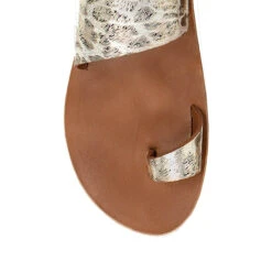 AMAYA - Oro Claro Regina Romero Resort Zapato Sandalia De Piso Para Dama En Piel -Ofertas Pasos Y Bolsos Tienda Regina Romero Resort Sandalia Amaya Chetah Oro 4 a82070f0 7aed 4e7f 814f 826533e0efe4