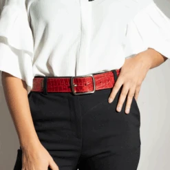 MAR - Rojo Con Plata Regina Romero Accesorio Cinturon Para Dama En Piel -Ofertas Pasos Y Bolsos Tienda Regina Romero Accesorios Cinturones Mar Piel Croco Rojo 3 5b19cf0e 8b40 4ea4 855a 9da7ba584129
