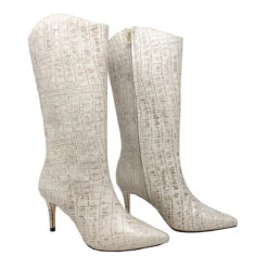 PAOLA 75 - Arena Regina Romero Zapato Bota Larga Tacon Alto Para Dama En Piel -Ofertas Pasos Y Bolsos Tienda Regina Romero botas Paola croco beige 6 899940dc 6f9e 4f4c ba19 e940f6549a63