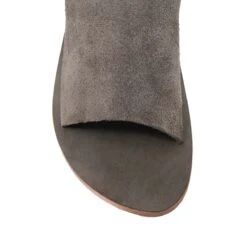 MACARENA - Gamuza Concreto Regina Romero Resort Zapato Sandalia De Piso Para Dama En Piel -Ofertas Pasos Y Bolsos Tienda Regina Romero resort sandalia Macarena concreto piel 5 56e5abf8 a8f3 4c95 a797 784703826c21