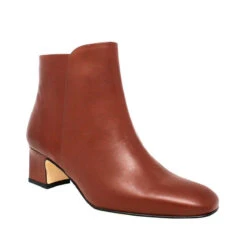 NOELLE 45 - Caramelo Regina Romero Zapato Bota Botin Tacon Bajo Para Dama En Piel -Ofertas Pasos Y Bolsos Tienda Regina Romero zapato bota botin Noelle piel caramelo 2 ba39a694 9548 471f 8155 665ecdf343ec