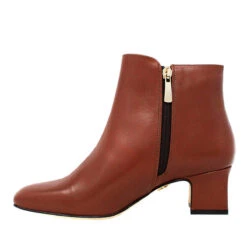 NOELLE 45 - Caramelo Regina Romero Zapato Bota Botin Tacon Bajo Para Dama En Piel -Ofertas Pasos Y Bolsos Tienda Regina Romero zapato bota botin Noelle piel caramelo 3 0a2e2261 c3ac 45e8 be4d 0ddb0d123d58