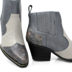 MADDIE 60 Edicion Limitada - Gris Metalico Regina Romero Zapato Bota Botin Tacon Bajo Para Dama En Piel -Ofertas Pasos Y Bolsos Tienda Regina Romero zapato bota botin tacon bajo Maddie 60 gris metalico piel 7