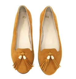 POLINA - Mostaza Regina Romero Zapato Flat Balerina De Piso Para Dama En Piel -Ofertas Pasos Y Bolsos Tienda Regina Romero zapato flat balerina de piso Polina mostaza ante piel 6