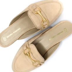 CINDY - Vainilla Regina Romero Zapato Flat Mule De Piso Para Dama En Piel -Ofertas Pasos Y Bolsos Tienda Regina Romero zapato flat mule de piso Cindy vainilla piel 7