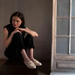 CINDY - Vainilla Regina Romero Zapato Flat Mule De Piso Para Dama En Piel -Ofertas Pasos Y Bolsos Tienda Regina Romero zapato flat mule de piso Cindy vainilla piel 9