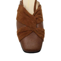 GISELLE - Nuez Regina Romero Flat Mule De Piso Para Dama En Piel -Ofertas Pasos Y Bolsos Tienda Regina Romero zapato mule mocasin Giselle nuez piel 5