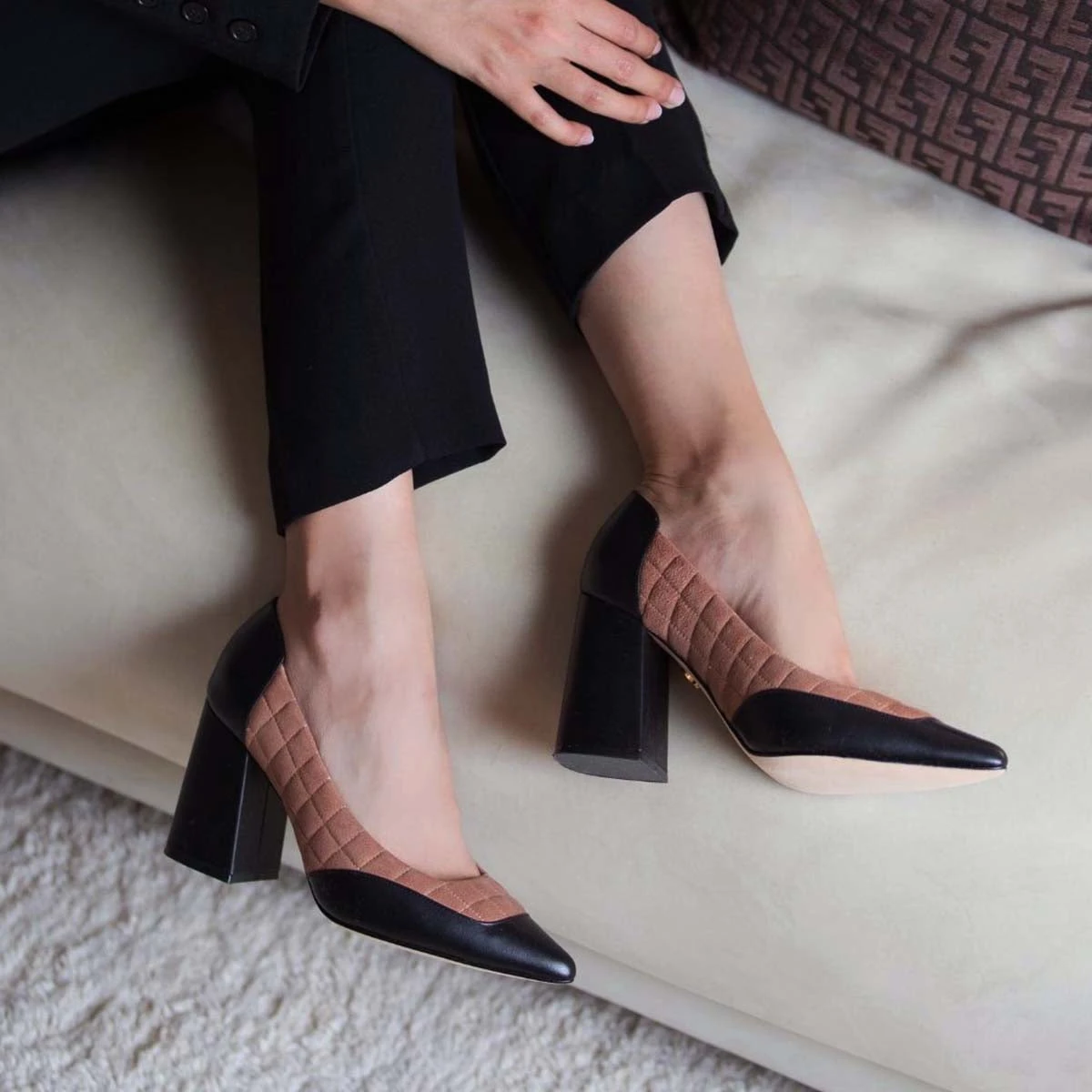 JOCELYN 75 - Negro Y Rosa Regina Romero Zapato Zapatilla Tacon Alto Para Dama En Piel - Imagen 2