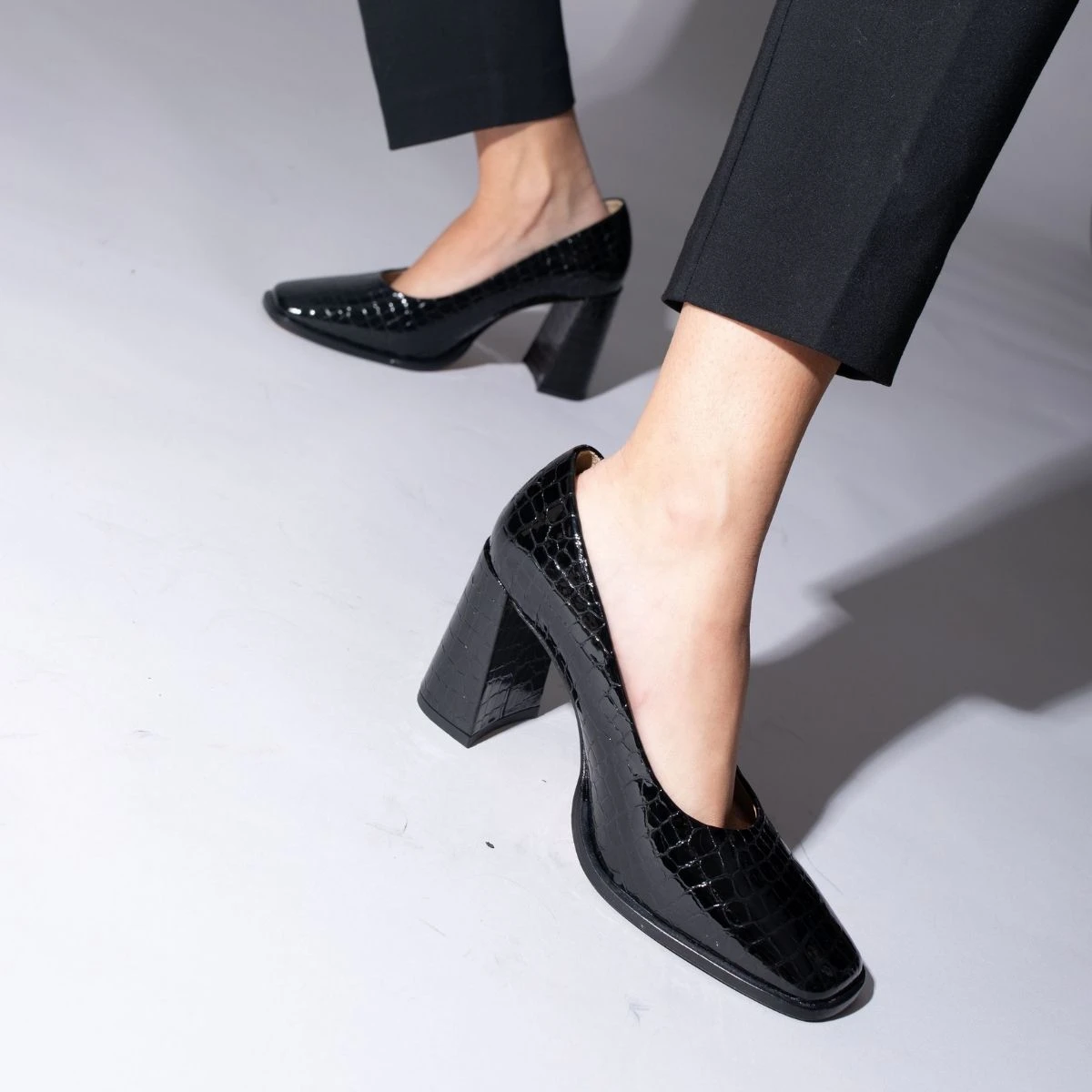 KAT 75 - Negro Regina Romero Zapato Zapatilla Tacon Alto Para Dama En Piel - Imagen 8